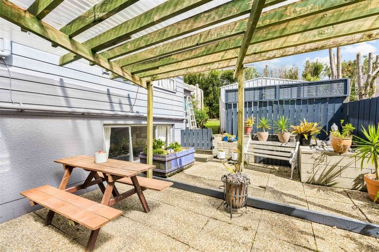 Photo of property in 6 Rakino Avenue, Manly, Whangaparaoa, 0930