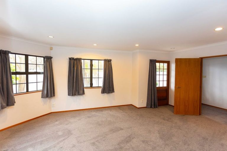 Photo of property in 1/127 Clyde Road, Ilam, Christchurch, 8041