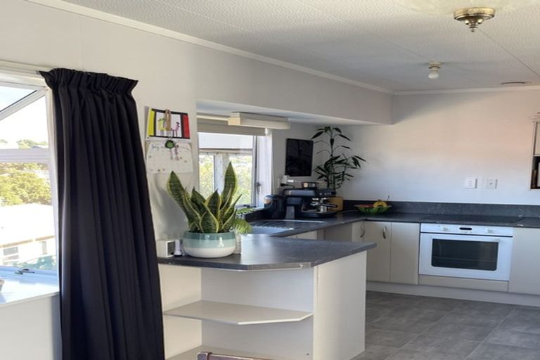 Photo of property in 9a Ballantrae Place, Highlands Park, New Plymouth, 4312