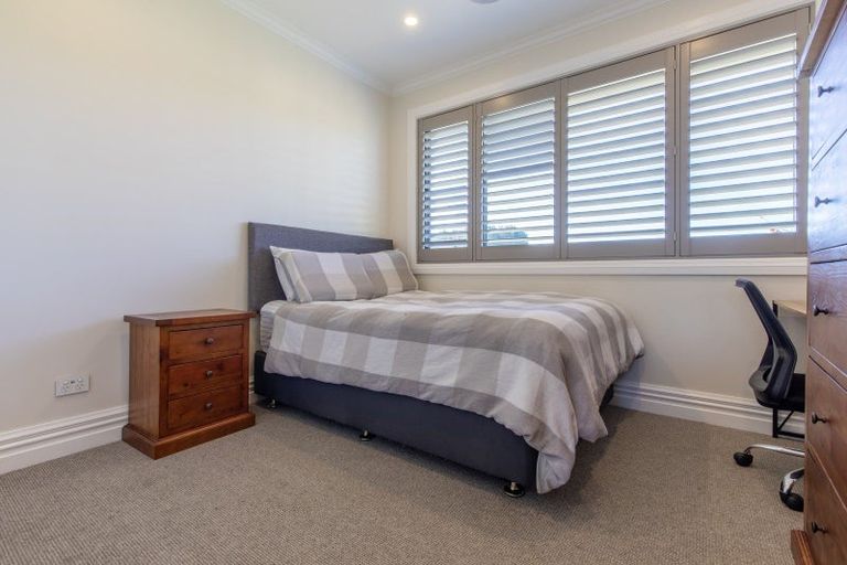 Photo of property in 20 Smith Street, Dannevirke, 4930