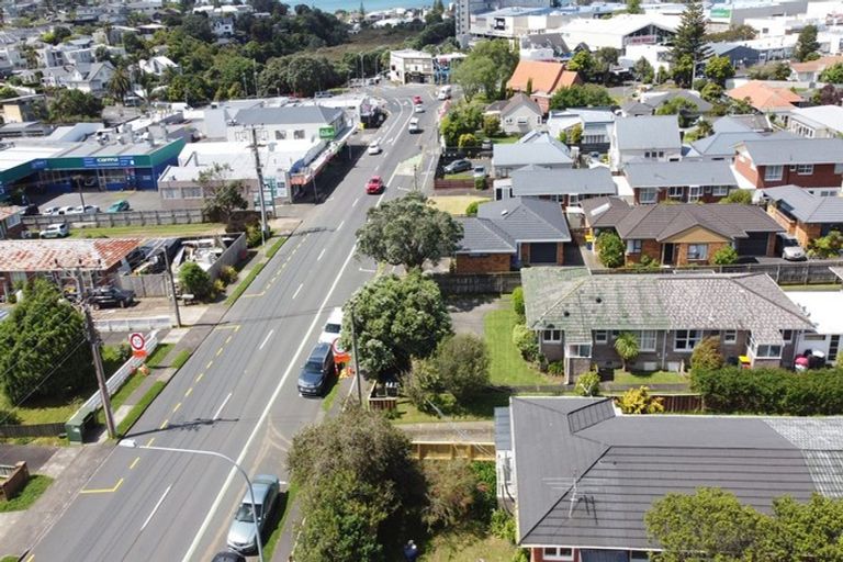 Photo of property in 1/16 Shakespeare Road, Milford, Auckland, 0620