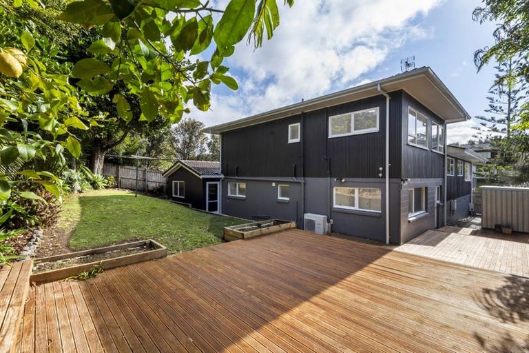 Photo of property in 58 Maxwelton Drive, Mairangi Bay, Auckland, 0630