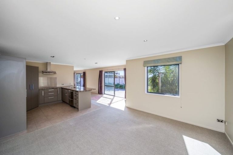 Photo of property in 3 Manuka Place, Whalers Gate, New Plymouth, 4310