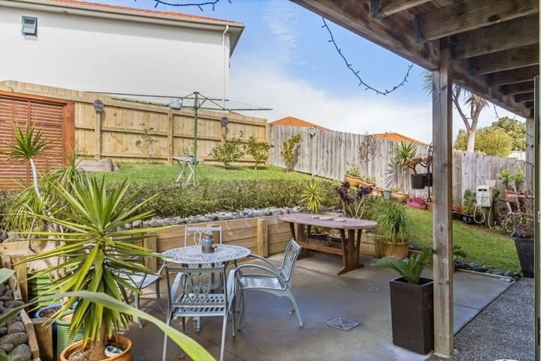 Photo of property in 215 Alec Craig Way, Gulf Harbour, Whangaparaoa, 0930