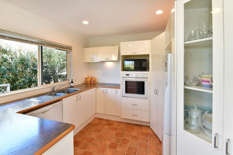 Photo of property in 2/25 Little Barrier Avenue, Manly, Whangaparaoa, 0930