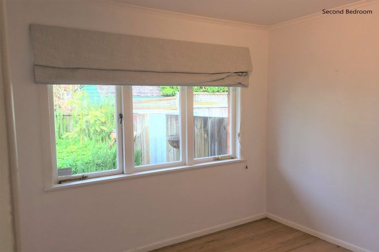 Photo of property in 3/10a Fenwick Avenue, Milford, Auckland, 0620