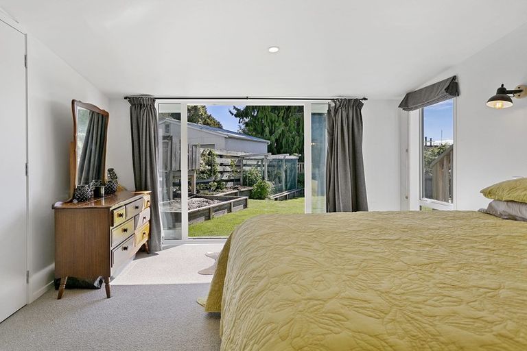 Photo of property in 9 Parata Street, Two Mile Bay, Taupo, 3330