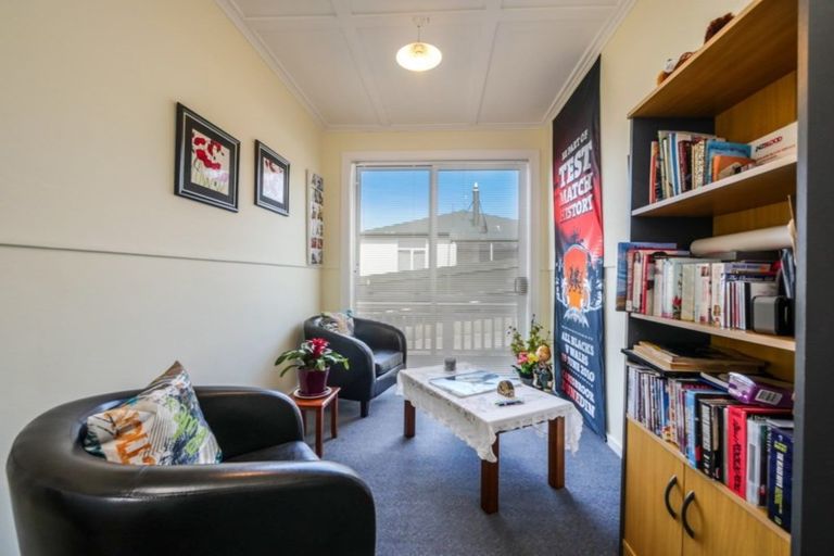 Photo of property in 11 Monowai Road, Ravensbourne, Dunedin, 9022