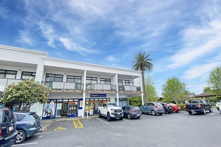 Photo of property in 6/372 Rosedale Road, Rosedale, Auckland, 0632