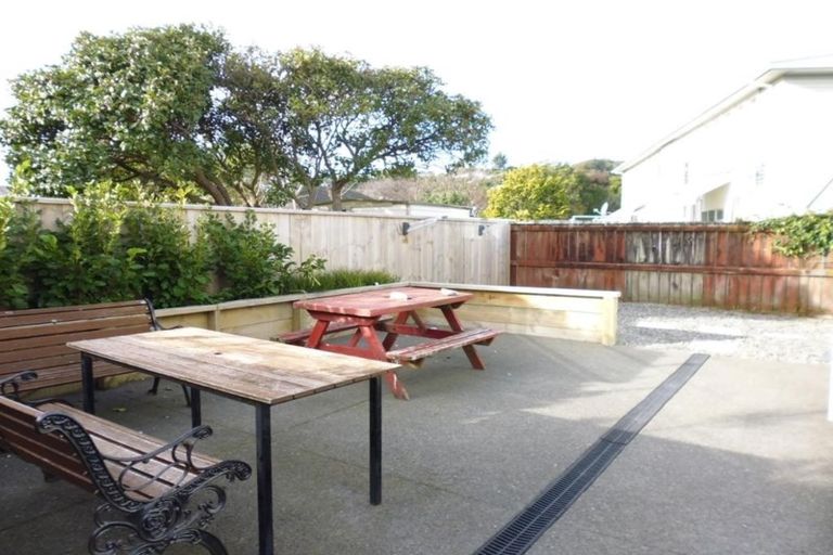 Photo of property in 1b Manderson Grove, Fairfield, Lower Hutt, 5011