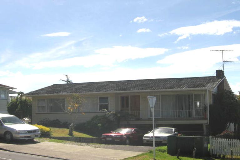 Photo of property in 42 Marlborough Avenue, Glenfield, Auckland, 0629