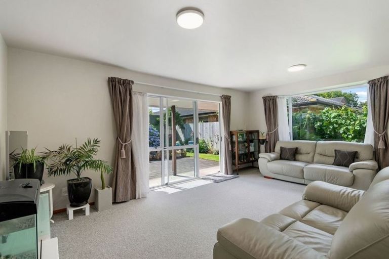 Photo of property in 1/184 Greers Road, Bryndwr, Christchurch, 8053