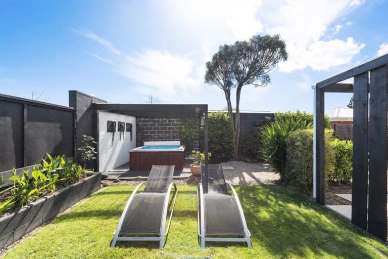 Photo of property in 22 Seamer Place, St Andrews, Hamilton, 3200