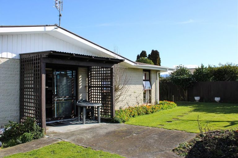 Photo of property in 39 Lowes Place, Solway, Masterton, 5810