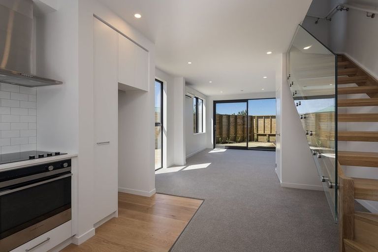 Photo of property in 4/52 High Street, Island Bay, Wellington, 6023