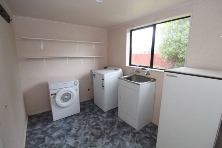 Photo of property in 90 Rhodes Street, Waimate, 7924