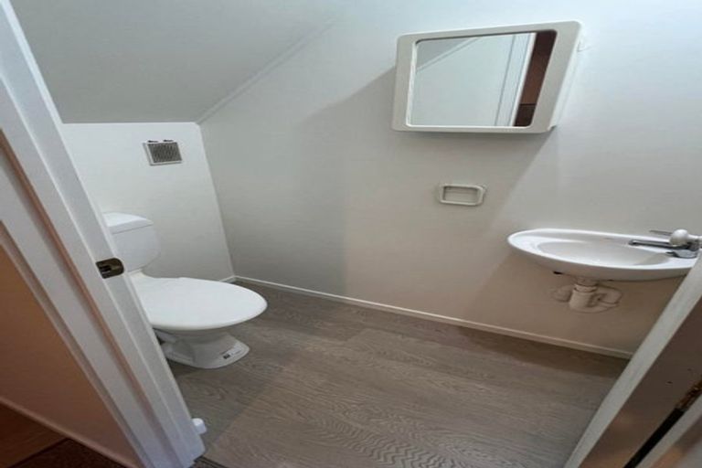 Photo of property in 1/3 Pohutukawa Avenue, Shelly Park, Auckland, 2014