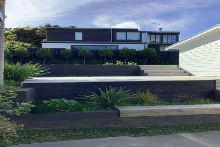 Photo of property in 2/21 Hythe Terrace, Mairangi Bay, Auckland, 0630