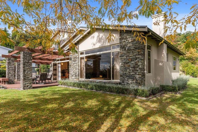 Photo of property in 52 Gemini Place, Kawaha Point, Rotorua, 3010