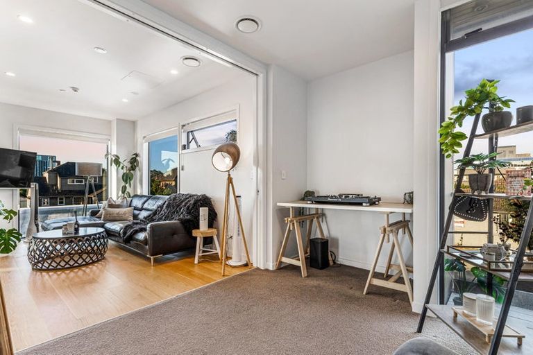 Photo of property in Frank Sargeson Apts, 103/80 Anzac Street, Takapuna, Auckland, 0622