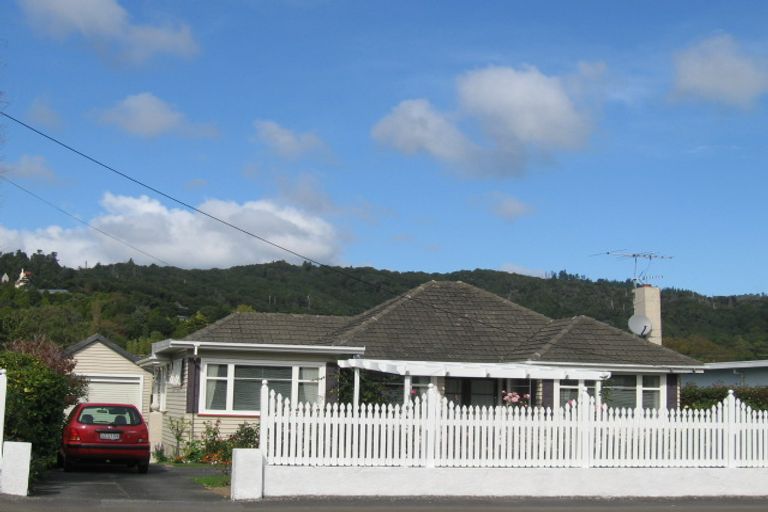 Photo of property in 300 Fergusson Drive, Heretaunga, Upper Hutt, 5018