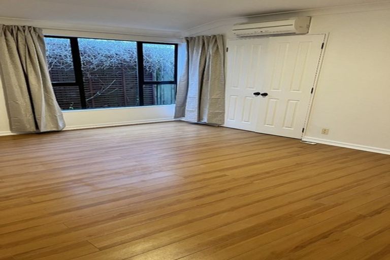 Photo of property in 13 Elsfield Place, Torbay, Auckland, 0630