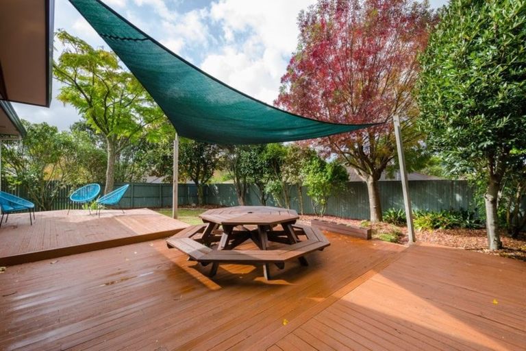 Photo of property in 76 Birdwood Road, Swanson, Auckland, 0612