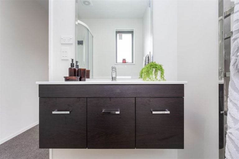 Photo of property in 30a Wineberry Avenue, Amberley, 7410