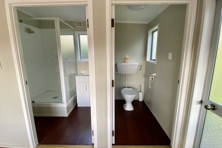 Photo of property in 20 Simon Ellice Drive, Bayview, Auckland, 0629