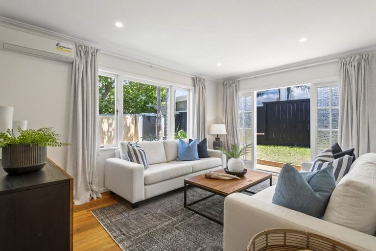 Photo of property in 2/76 Francis Street, Hauraki, Auckland, 0622