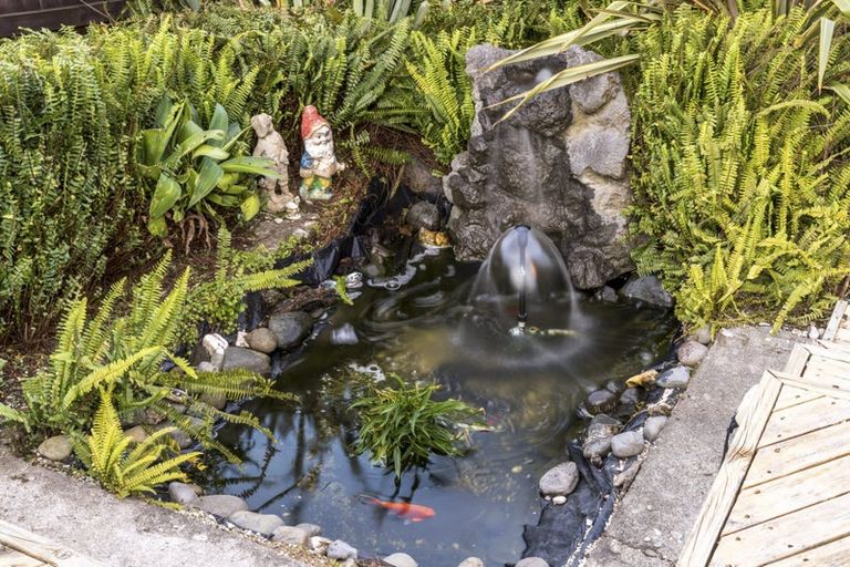 Photo of property in 30 Farquhar Road, Glendene, Auckland, 0602