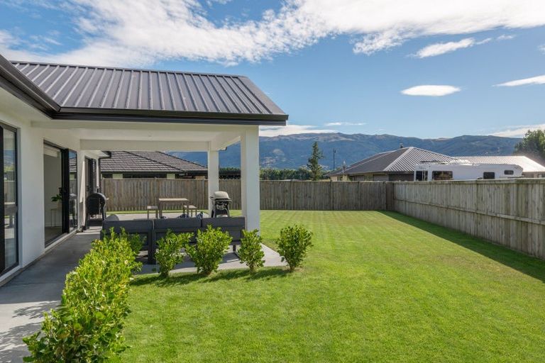 Photo of property in 13 Rodeo Place, Outram, 9019