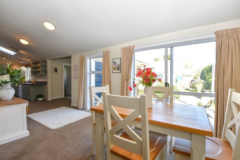 Photo of property in 60 Kuratawhiti Street, Greytown, 5712