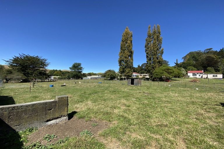 Photo of property in 10 Paraekaretu Street, Hunterville, 4730