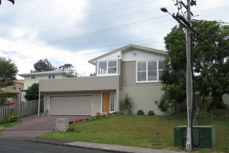 Photo of property in 54 Selwyn Crescent, Forrest Hill, Auckland, 0620