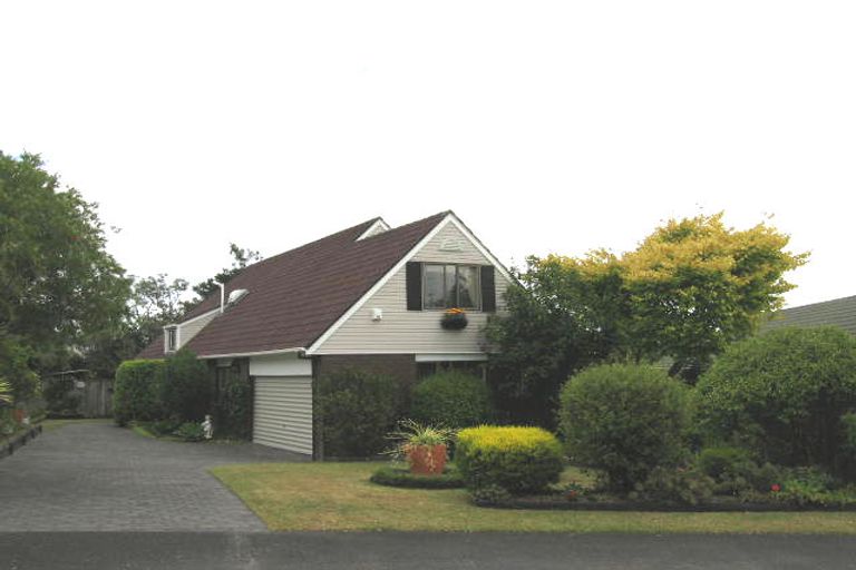 Photo of property in 21 Manutara Avenue, Forrest Hill, Auckland, 0620