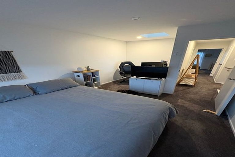 Photo of property in 4/89 Beach Road, Te Atatu Peninsula, 0610