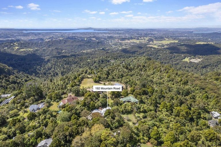 Photo of property in 192 Mountain Road, Henderson Valley, Auckland, 0612