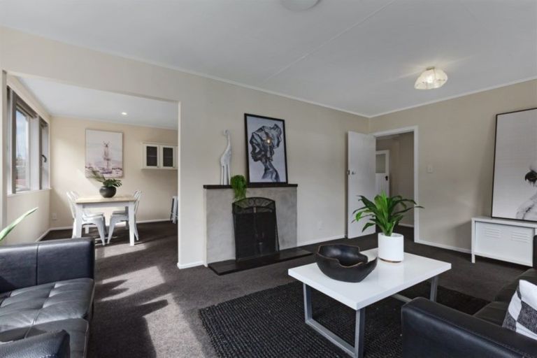 Photo of property in 89 Rangituhi Crescent, Takapuwahia, Porirua, 5022