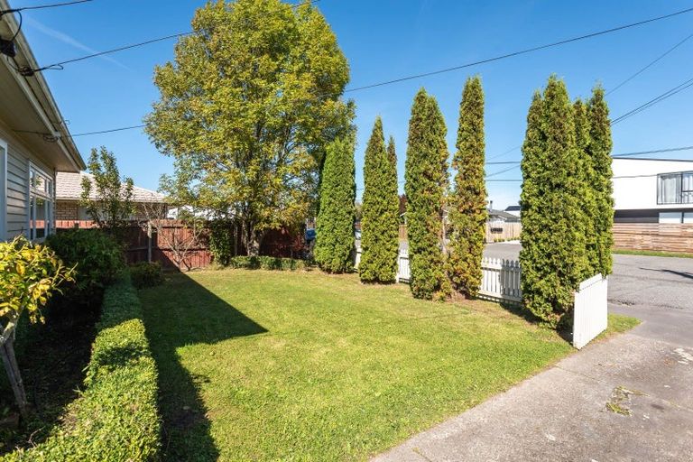 Photo of property in 8 Nairn Street, Spreydon, Christchurch, 8024