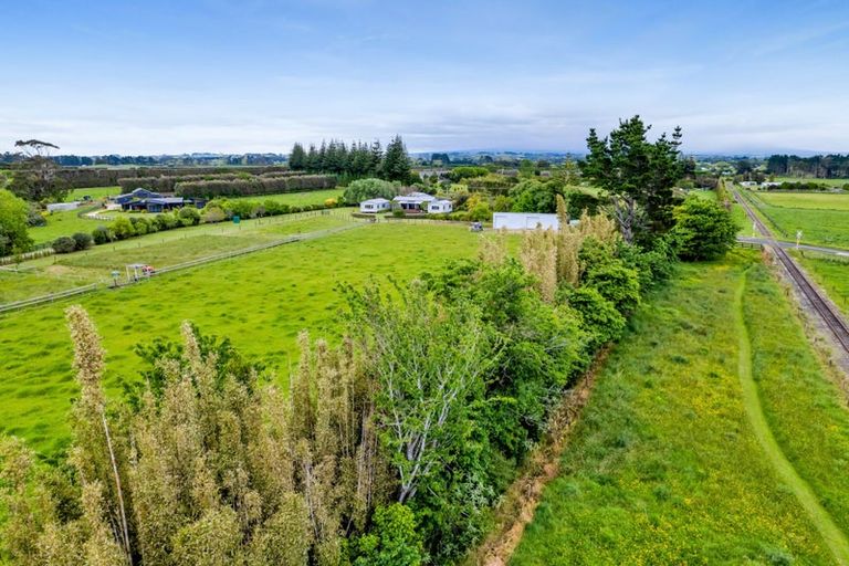 Photo of property in 129 Richmond Road, Brixton, New Plymouth, 4373