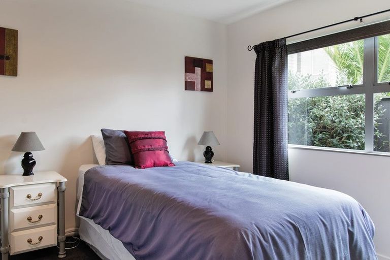 Photo of property in 49 Aberdeen Crescent, Wattle Downs, Auckland, 2103