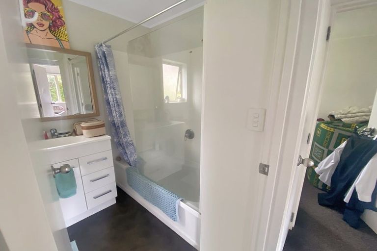 Photo of property in 66 Spinella Drive, Bayview, Auckland, 0629