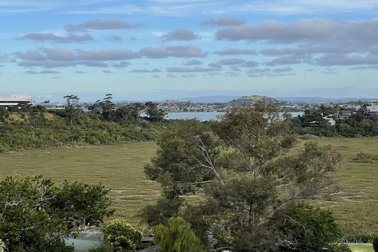 Photo of property in 62 College Road, Northcote, Auckland, 0627