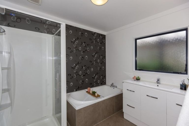 Photo of property in 300 Rosetta Road, Raumati Beach, Paraparaumu, 5032