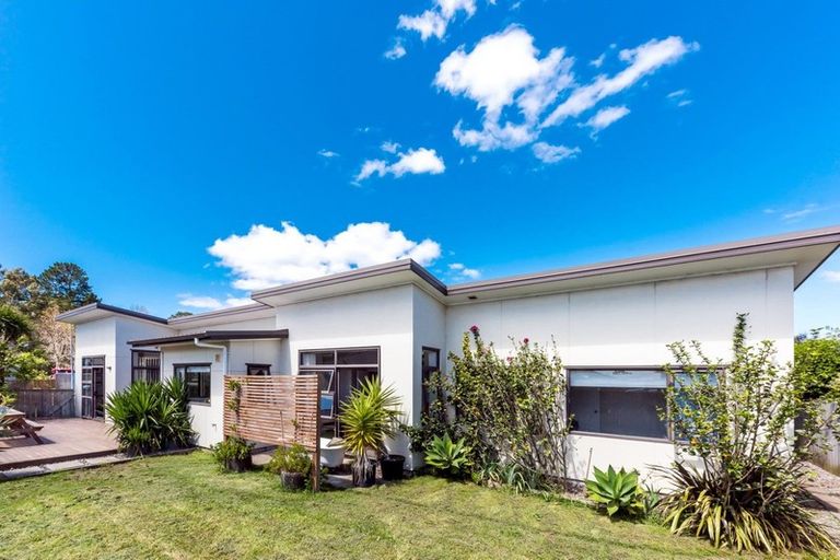 Photo of property in 48 Tamure Place, Ruakaka, 0116