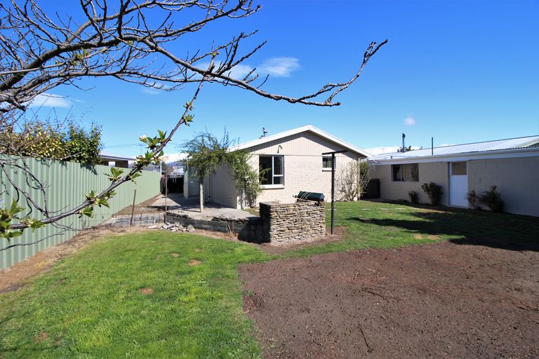 Photo of property in 8 Campbell Street, Alexandra, 9320