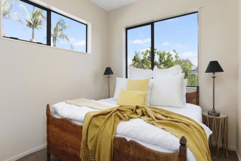 Photo of property in 1/15 Miro Road, Mangere Bridge, Auckland, 2022