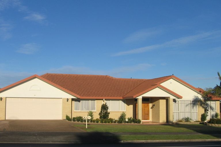 Photo of property in 27 Dannemora Drive, Dannemora, Auckland, 2016