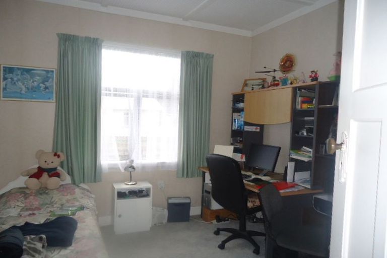 Photo of property in 8 Station Street, Tirau, 3410